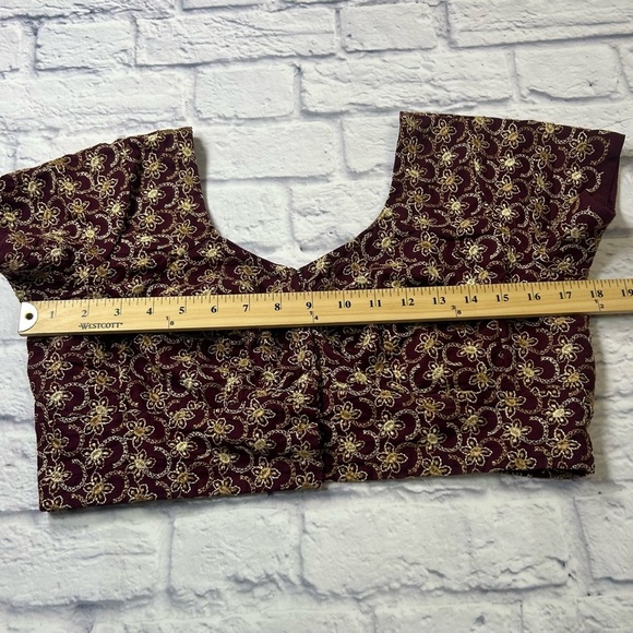 Readymade Saree Blouse. Maroon with Golden Flower Embroidery. - Picture 2 of 6